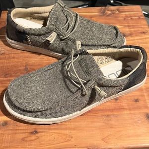 Never worn Head Dudes